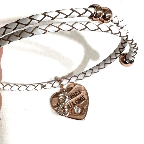 Luxe Bracelet Drop!$💗⬇️Heart CharmZirconia /Copper InfinityLIVE what you LOVE - Picture 3 of 5
